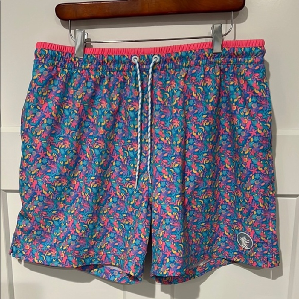 Chubbies Bright Floral Blue Swim Shorts Sz XL